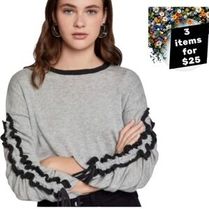 BCBGeneration Grey Cropped Sweater Sz S